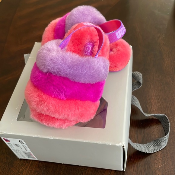 UGG Fluffy Slides. Size 4/5 - Picture 2 of 4